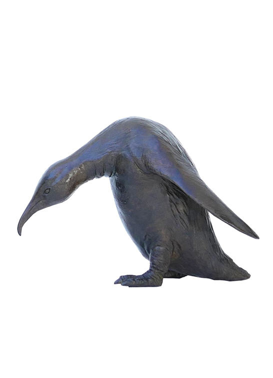 Damien Colcombet Manchot se penchant sculpture bronze