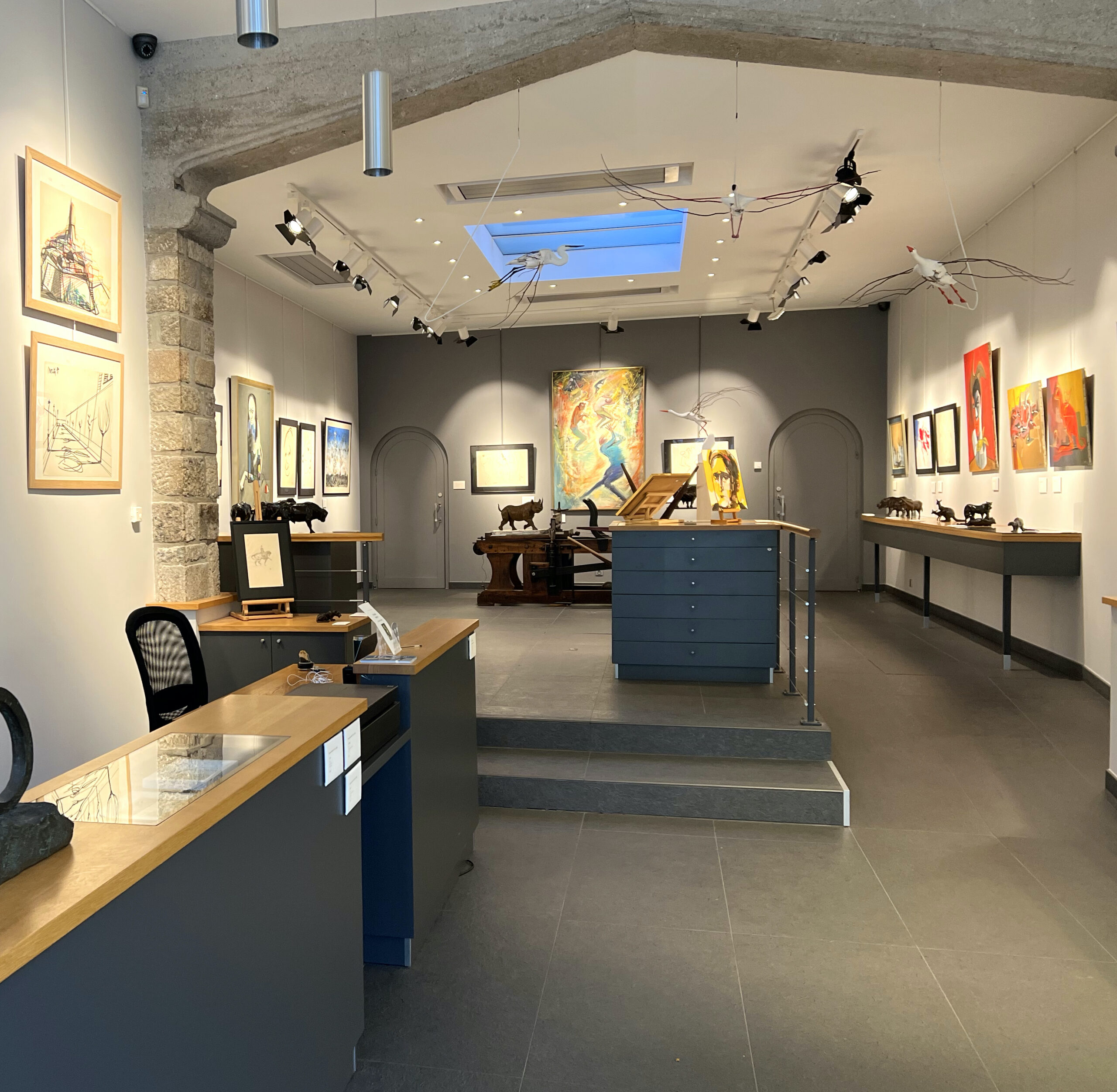 Exposition Raymond Moretti. Le trait du génie Centre Cristel Éditeur d'Art à Saint-Malo